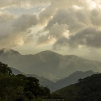 Paysage de montagne en fin de journée