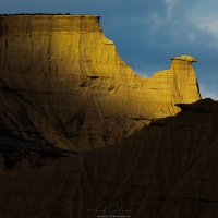 Paysage des Bardenas: pyramide