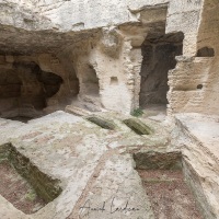 Abbaye troglodyte de Roman, Beaucaire