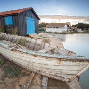 Ile d'Oléron: Cabanes d'ostréiculteurs à marée haute