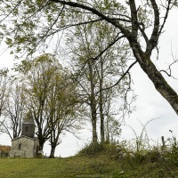 Petite chapelle dans la campagne jurassienne