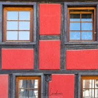 Riquewihr: détail de maison - colombages
