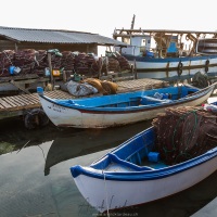 Petit port de pêche dans le delta de l'Axos