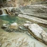 Cascade dans les gorges à proximité de Papingo