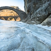 Pont de pierre dans les Zagoria