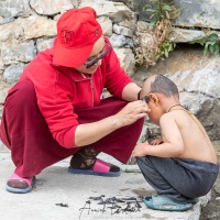 Zangla, nonnerie de Chumo: tonsure