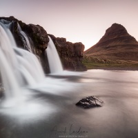 Cascade et montagne de Kirjufell, Péninsule de Snæfellsnes