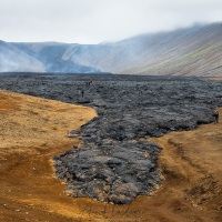 Volcan  Geldingadalir: champ de lave partiellement refroidie