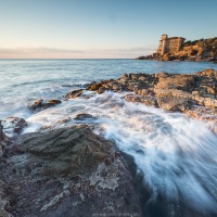 Fin de journée au bord de la mer de Ligurie