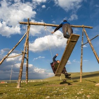 Plateau de Son Kul: jeu de balançoire