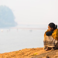 Méditation au bord du fleuve Nambolo