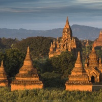 Bagan: Pagodes au lever de soleil