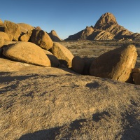 Spitzkoppe au lever de soleil