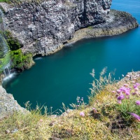 Crique et sa cascade