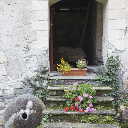 Dans l'enceinte du Musée du Val Maggia, Tessin