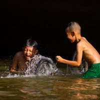 Enfants et jeux d'eau