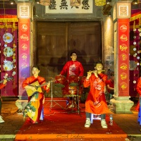 Marché nocturne à Hanoi: musiciens de rue