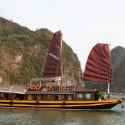 Baie de Ha Long: jonque traditionnelle